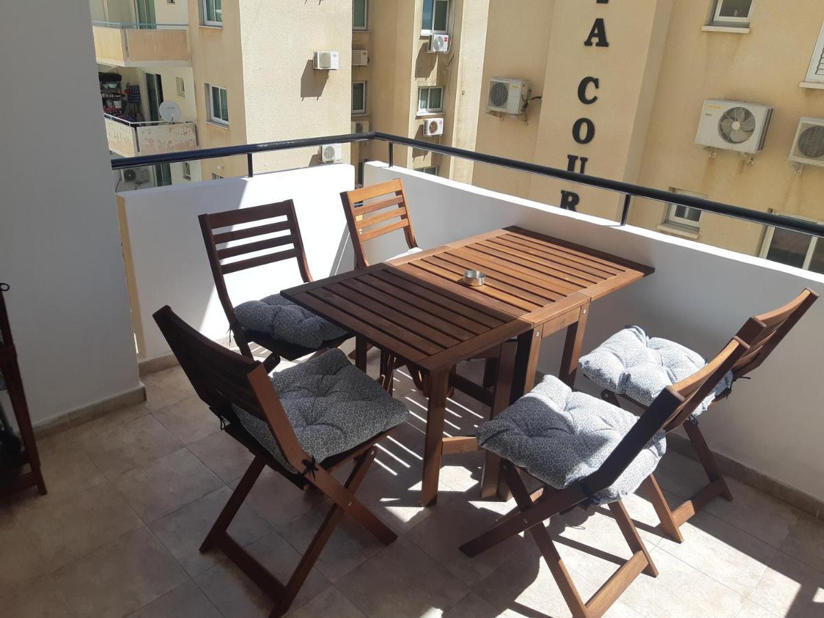 Beautiful Apartment Near Beach In Larnaca Scala Buitenkant foto